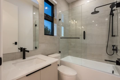 Hot Tub / Spa Photo of 805 Prospect Street, Coquitlam, BC