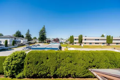 Outdoor Patio Photo of 25 32659 George Ferguson Way, Abbotsford, BC