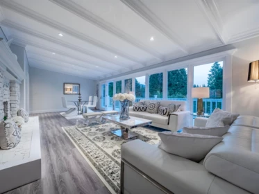 Kitchen Island Photo of 638 King Georges Way, West Vancouver, BC