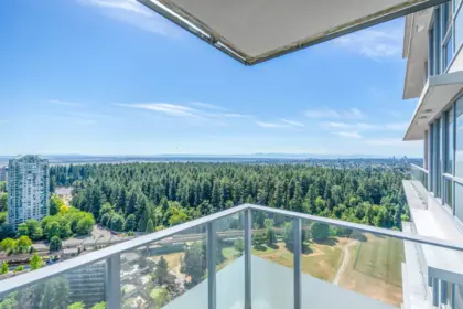 Walk-In Closet Photo of 3603 5883 Barker Avenue, Burnaby, BC