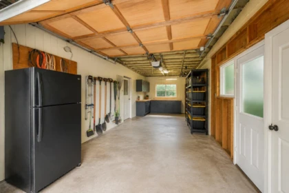 Hallway Photo of 3920 Delbrook Avenue, North Vancouver, BC