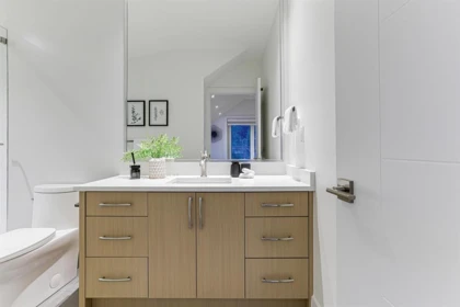 Kitchen Island Photo of 1943 E 6th Avenue, Vancouver, BC