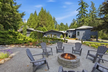 3552 Beach Avenue, Roberts Creek, BC, Roberts Creek — Single Family Residence for sale