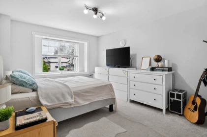 Guest Bathroom Photo of 190 13898 64 Avenue, Surrey, BC