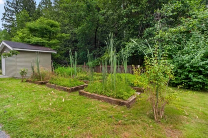 Swimming Pool Photo of 190 13898 64 Avenue, Surrey, BC