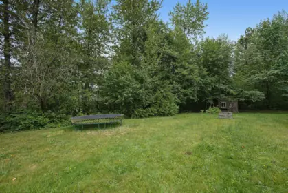 Hallway Photo of 33539 Dewdney Trunk Road, Mission, BC