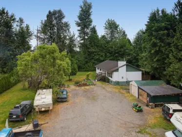 Outdoor Deck Photo of 33539 Dewdney Trunk Road, Mission, BC