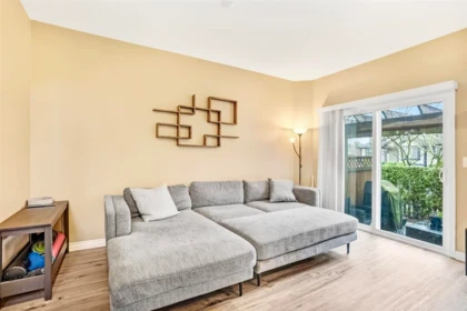 Kitchen Photo of 5 6588 188 Street, Surrey, BC