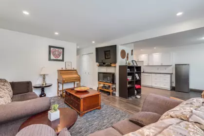 Breakfast Nook Photo of 2031 Manning Avenue, Port Coquitlam, BC