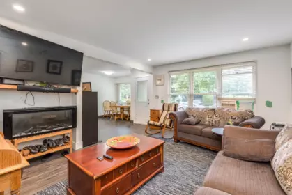 Primary Bedroom Photo of 2031 Manning Avenue, Port Coquitlam, BC