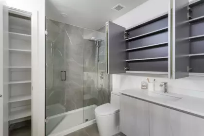 Entry Foyer Photo of 3249 Clive Avenue, Vancouver, BC