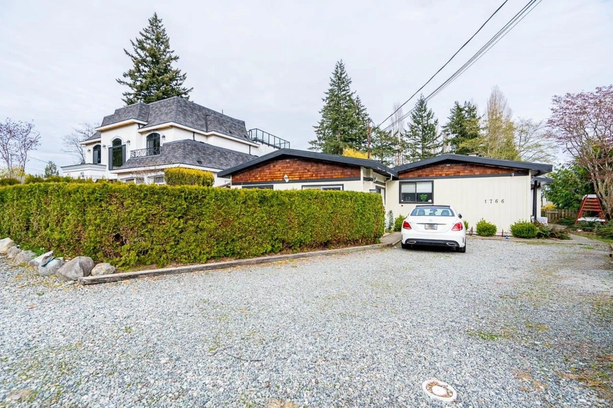 Family Room Photo of 1766 139 Street, Surrey, BC