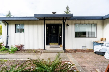 Breakfast Nook Photo of 1766 139 Street, Surrey, BC