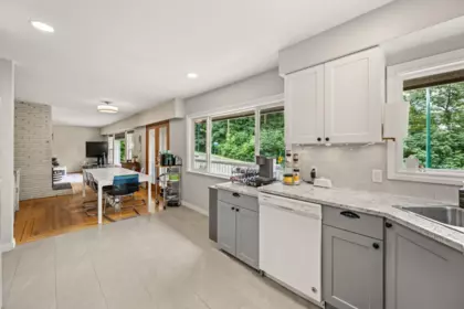 Kitchen Island Photo of 1001 Gatensbury Street, Coquitlam, BC