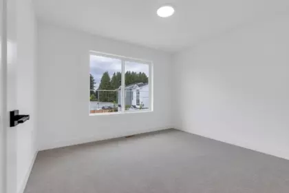 Basement Recreation Room Photo of 3 30501 Robin Drive, Abbotsford, BC