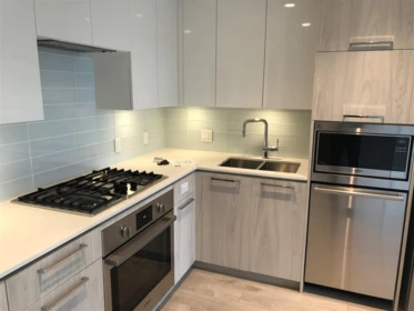 Kitchen Photo of 418 680 Seylynn Crescent, North Vancouver, BC