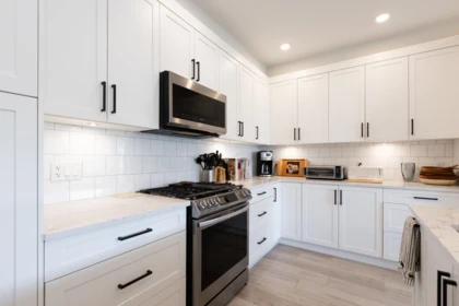 Kitchen Photo of 502 22638 119 Avenue, Maple Ridge, BC