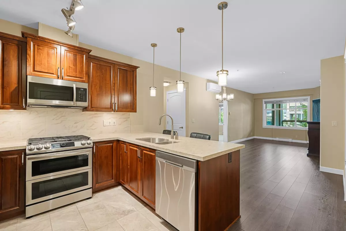 Family Room Photo of 302 8561 203a Street, Langley, BC