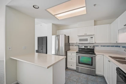 Kitchen Island Photo of 103 719 Princess Street, New Westminster, BC