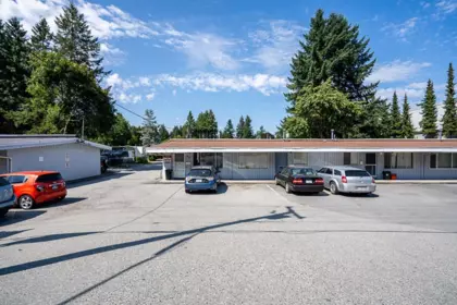 Front Yard Photo of 72 21163 Lougheed Highway, Maple Ridge, BC