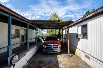 Garage Interior Photo of 72 21163 Lougheed Highway, Maple Ridge, BC