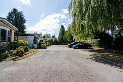 Garden / Landscaping Photo of 72 21163 Lougheed Highway, Maple Ridge, BC