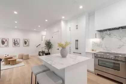 Kitchen Island Photo of 851 E 19th Avenue, Vancouver, BC