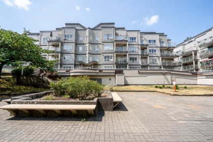 108 14355 103 Avenue, Surrey, BC, Surrey — Apartment/Condo for sale