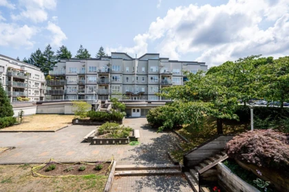 Garden / Landscaping Photo of 108 14355 103 Avenue, Surrey, BC
