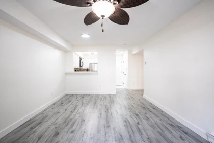 Primary Bathroom Photo of 108 14355 103 Avenue, Surrey, BC