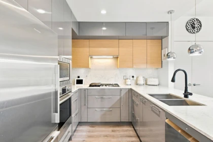Kitchen Photo of 401 1327 Draycott Road, North Vancouver, BC