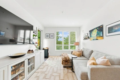Primary Bedroom Photo of 401 1327 Draycott Road, North Vancouver, BC
