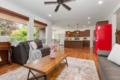 Breakfast Nook Photo of 45517 Wells Road, Chilliwack, BC