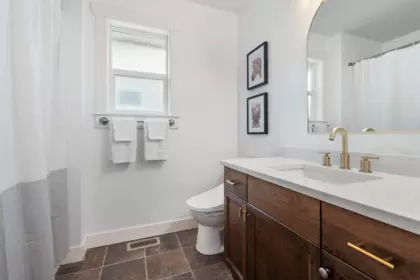 Laundry Room Photo of 45517 Wells Road, Chilliwack, BC