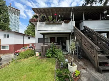 620 Smith Avenue, Coquitlam, BC, Coquitlam — Duplex for sale