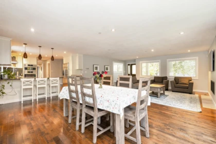 Kitchen Island Photo of 24445 104 Avenue, Maple Ridge, BC