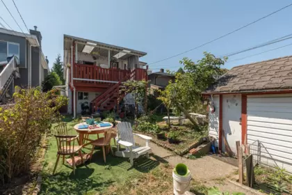 Breakfast Nook Photo of 309 E Woodstock Avenue, Vancouver, BC
