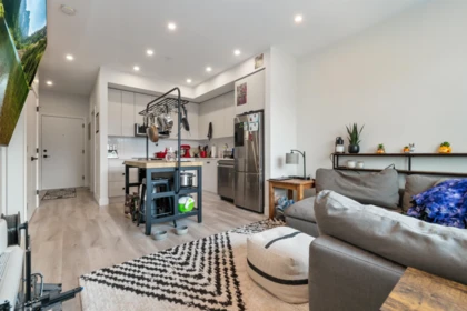 Kitchen Island Photo of 604 45505 Campus Drive, Chilliwack, BC