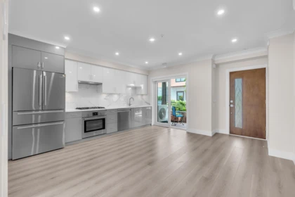 8327 French Street, Vancouver, BC, Vancouver — Apartment/Condo for sale