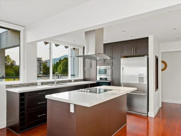 Breakfast Nook Photo of PH 1845 Bellevue Avenue, West Vancouver, BC