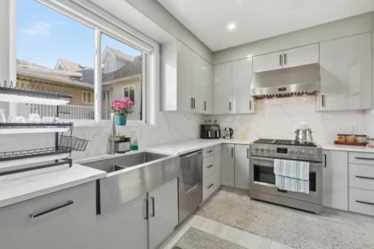 Kitchen Island Photo of 8061 11th Avenue, Burnaby, BC