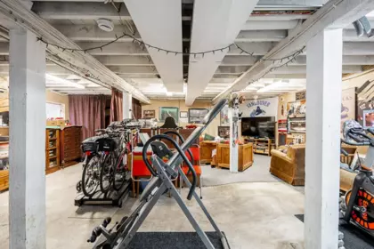 Basement Recreation Room Photo of 373 Keary Street, New Westminster, BC