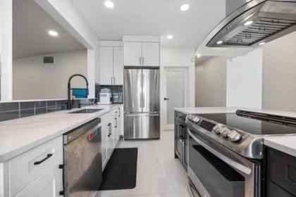 Pantry Photo of 8085 10th Avenue, Burnaby, BC