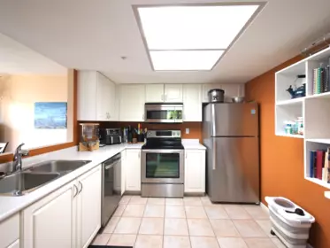 505 200 Newport Drive, Port Moody, BC, Port Moody — Apartment/Condo for sale