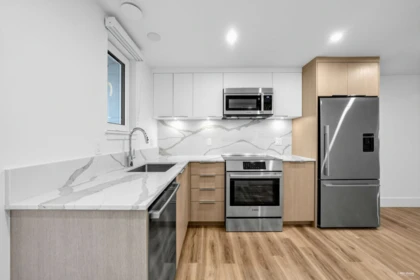 Kitchen Photo of 2071 E 1st Avenue, Vancouver, BC