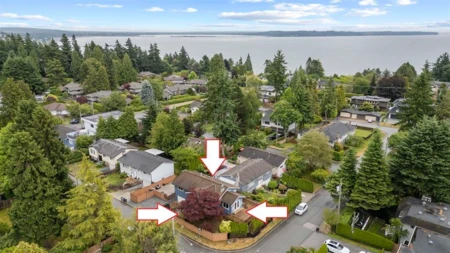 13950 Blackburn Avenue, White Rock, BC, White rock — Single Family Residence for sale