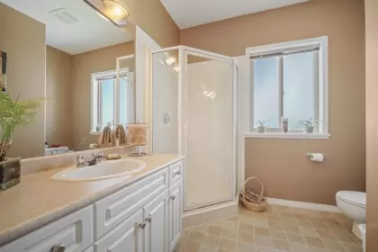 Guest Bathroom Photo of 31 31517 Spur Avenue, Abbotsford, BC