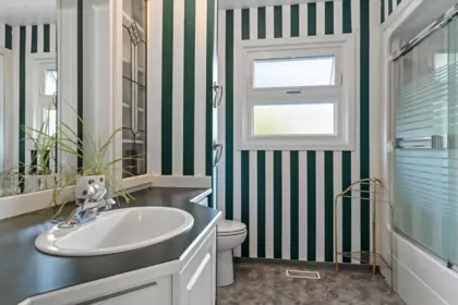 Guest Bathroom Photo of 720 Coquihalla Street, Hope, BC