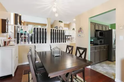 Dining Area Photo of 1461 Bonniebrook Heights Road, Gibsons, BC