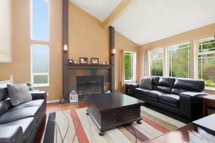 Living Room Photo of 1461 Bonniebrook Heights Road, Gibsons, BC